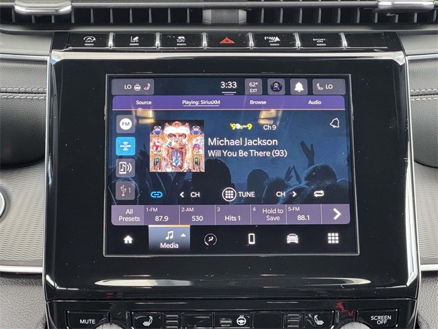 2025 Jeep Grand Cherokee Altitude photo 3