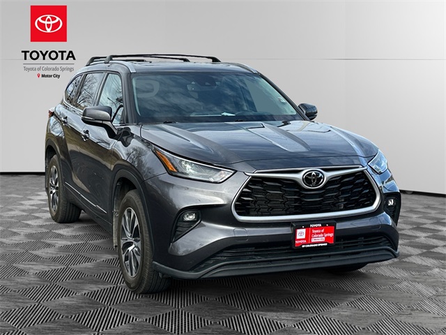 2022 Toyota Highlander XLE's photo