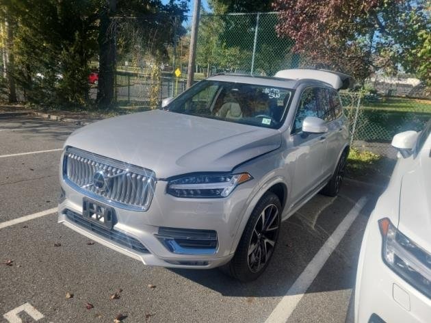 2023 Volvo XC90 Plus photo 2