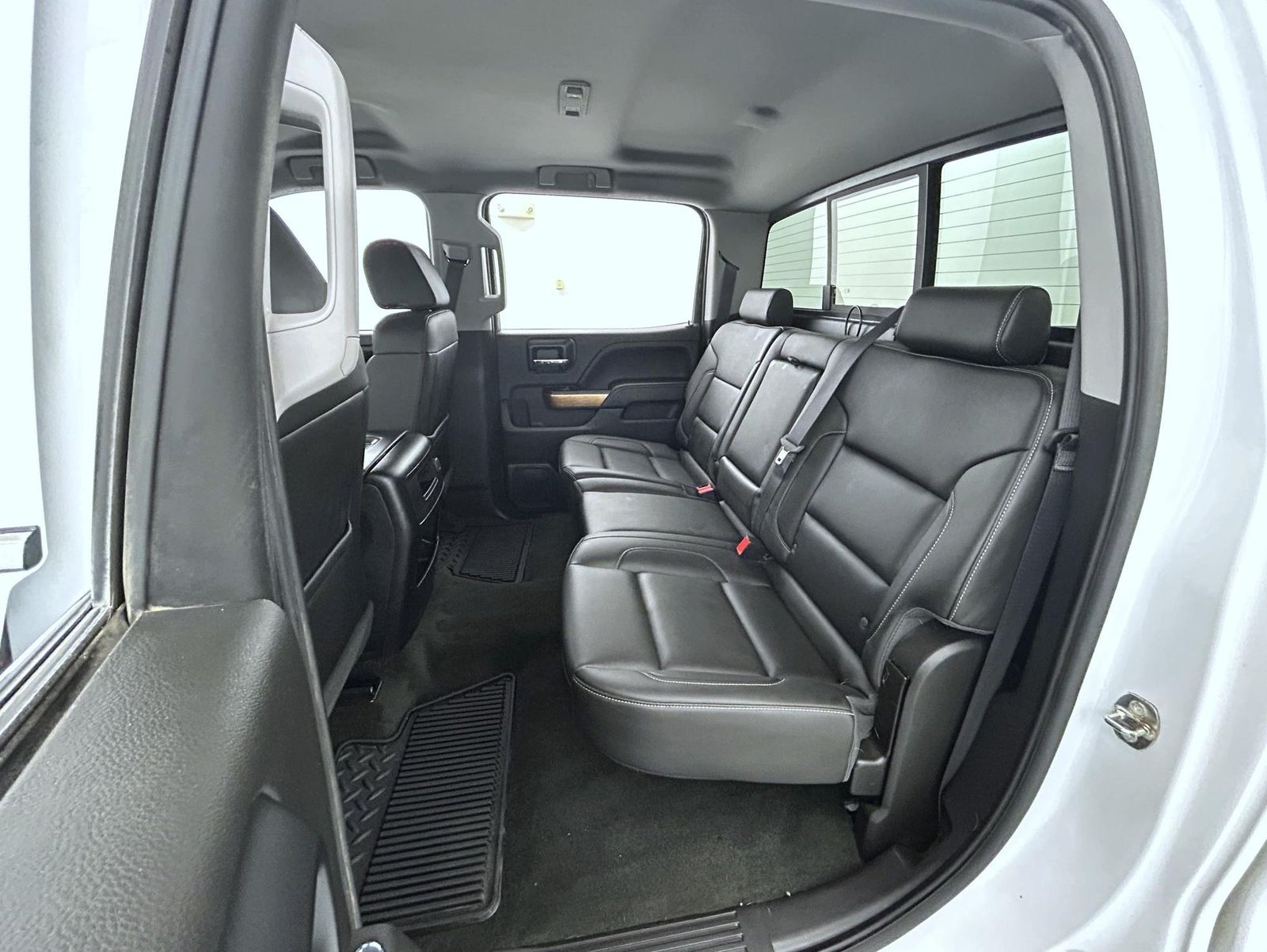 2018 Chevrolet Silverado 1500 LTZ photo 19