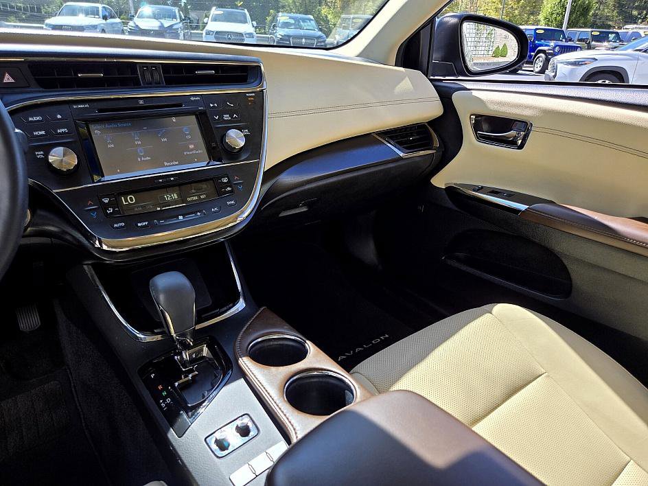 2018 Toyota Avalon Limited photo 21