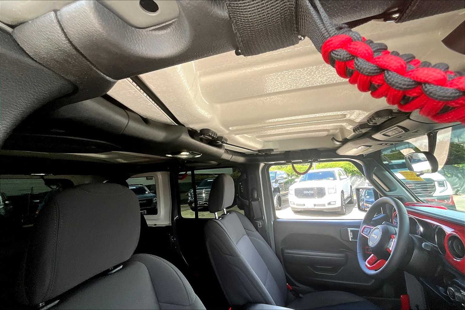 2023 Jeep Wrangler High Tide photo 13