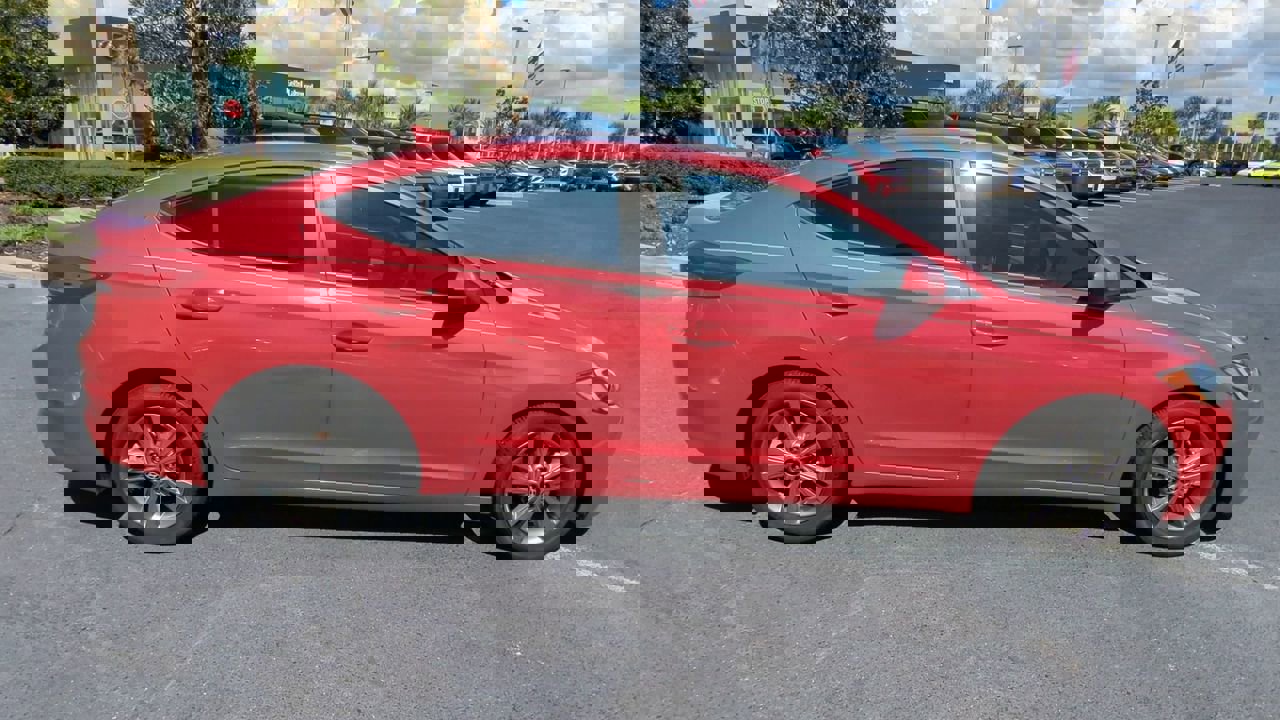2018 Hyundai Elantra SEL photo 9