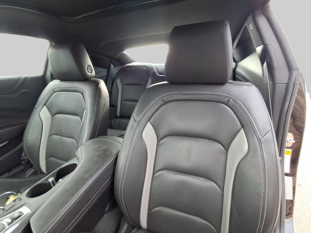 2018 Chevrolet Camaro 2LT 3LT photo 10