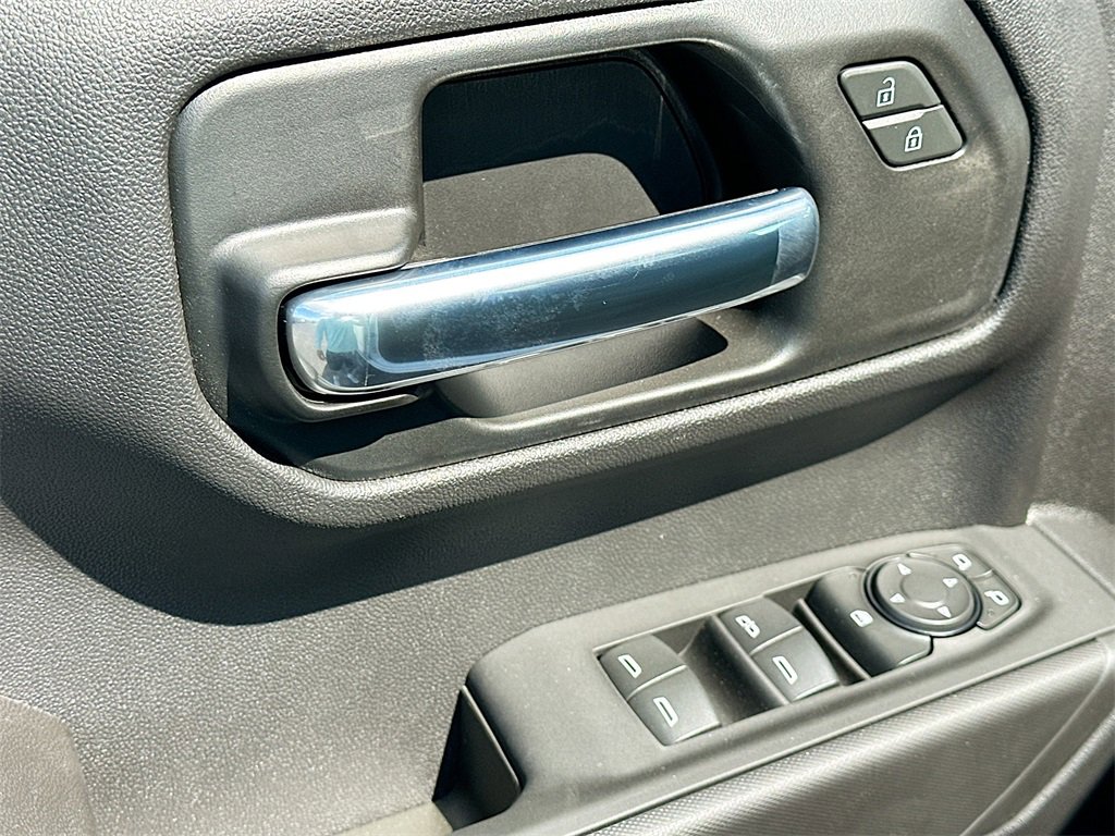 2025 Chevrolet Silverado 1500 Custom Trail Boss photo 11