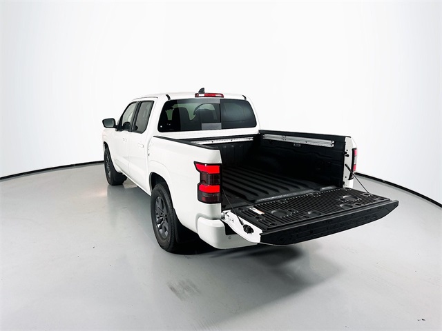 2025 Nissan Frontier SV photo 6