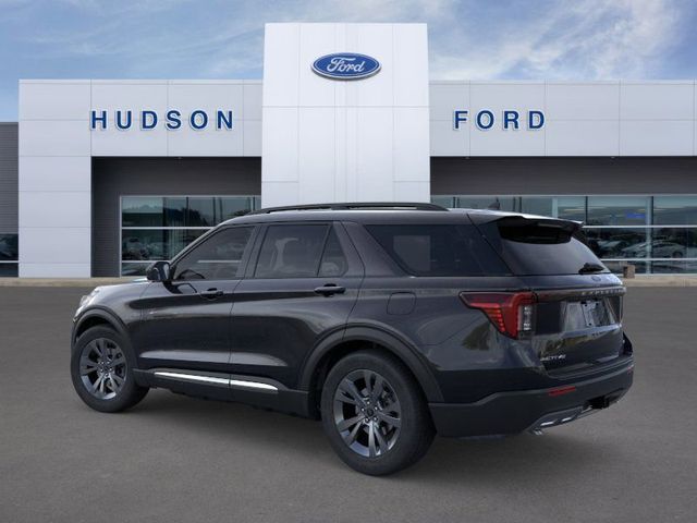 2025 Ford Explorer photo 4