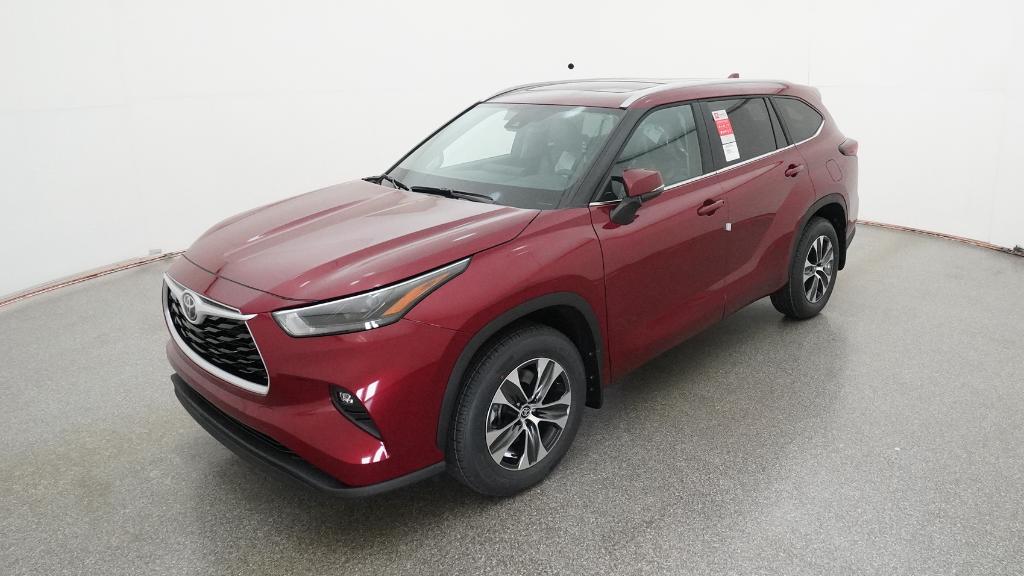 2026 Toyota Highlander XLE's photo