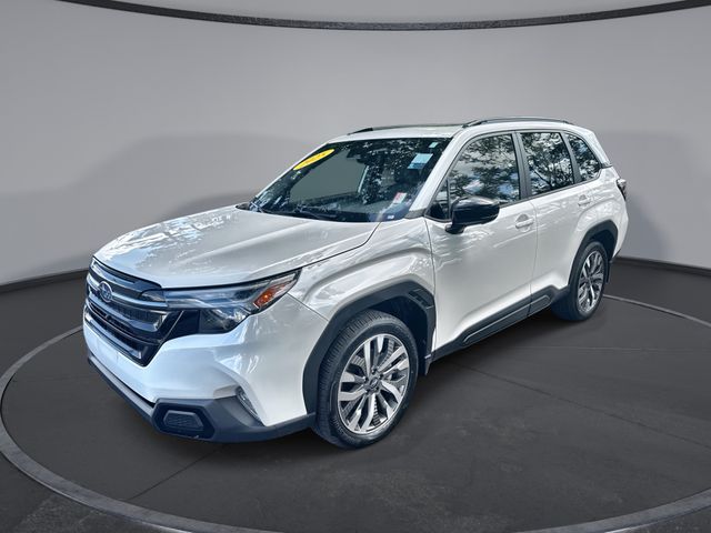 2025 Subaru Forester Touring's photo