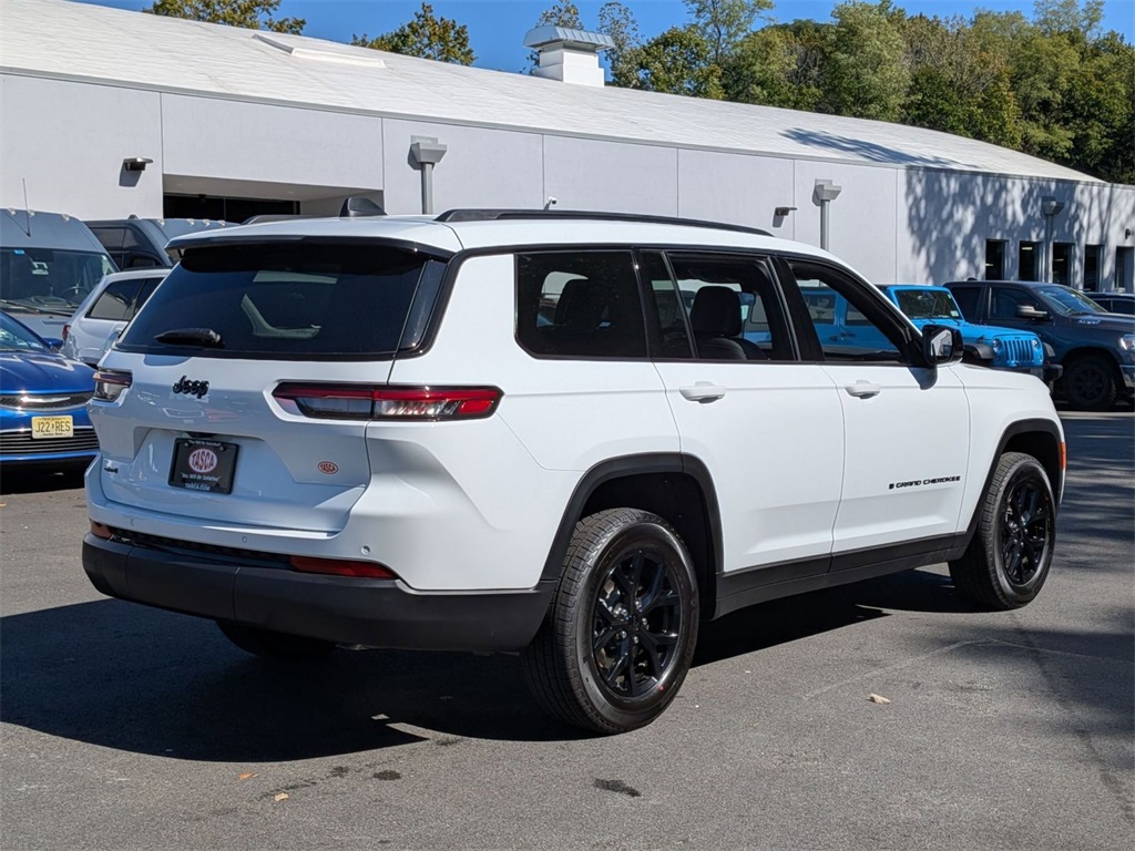 2025 Jeep Grand Cherokee Altitude X photo 3