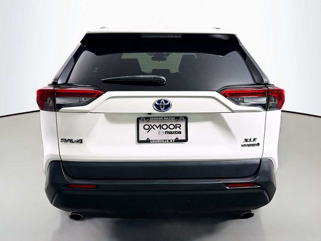 2020 Toyota RAV4 Hybrid XLE photo 3