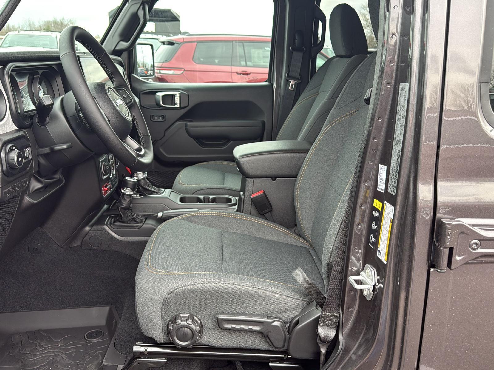 2025 Jeep Wrangler Willys photo 7