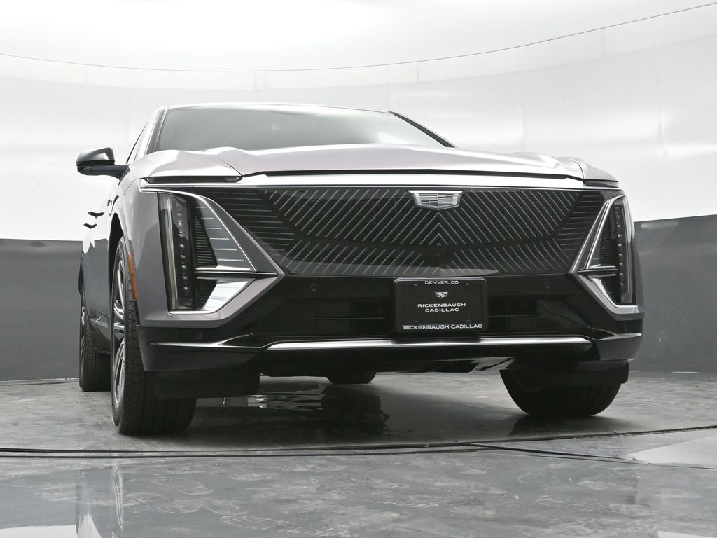 2025 Cadillac Lyriq Luxury photo 17
