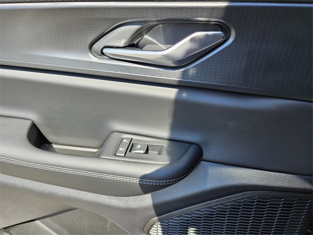 2025 Jeep Grand Cherokee Laredo Altitude photo 9