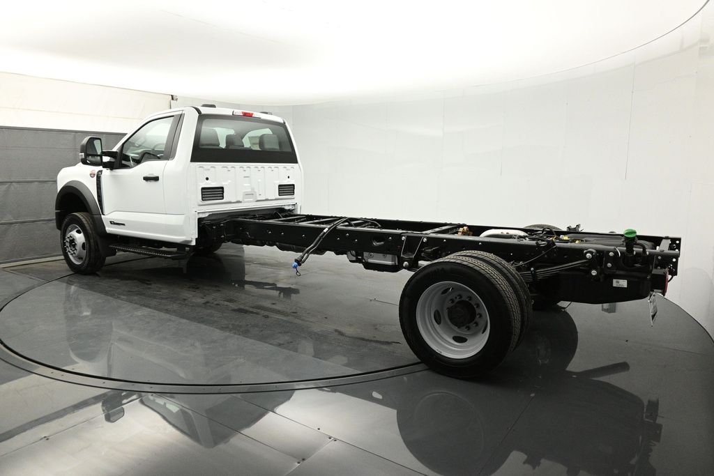 2025 Ford F-550 Chassis XL