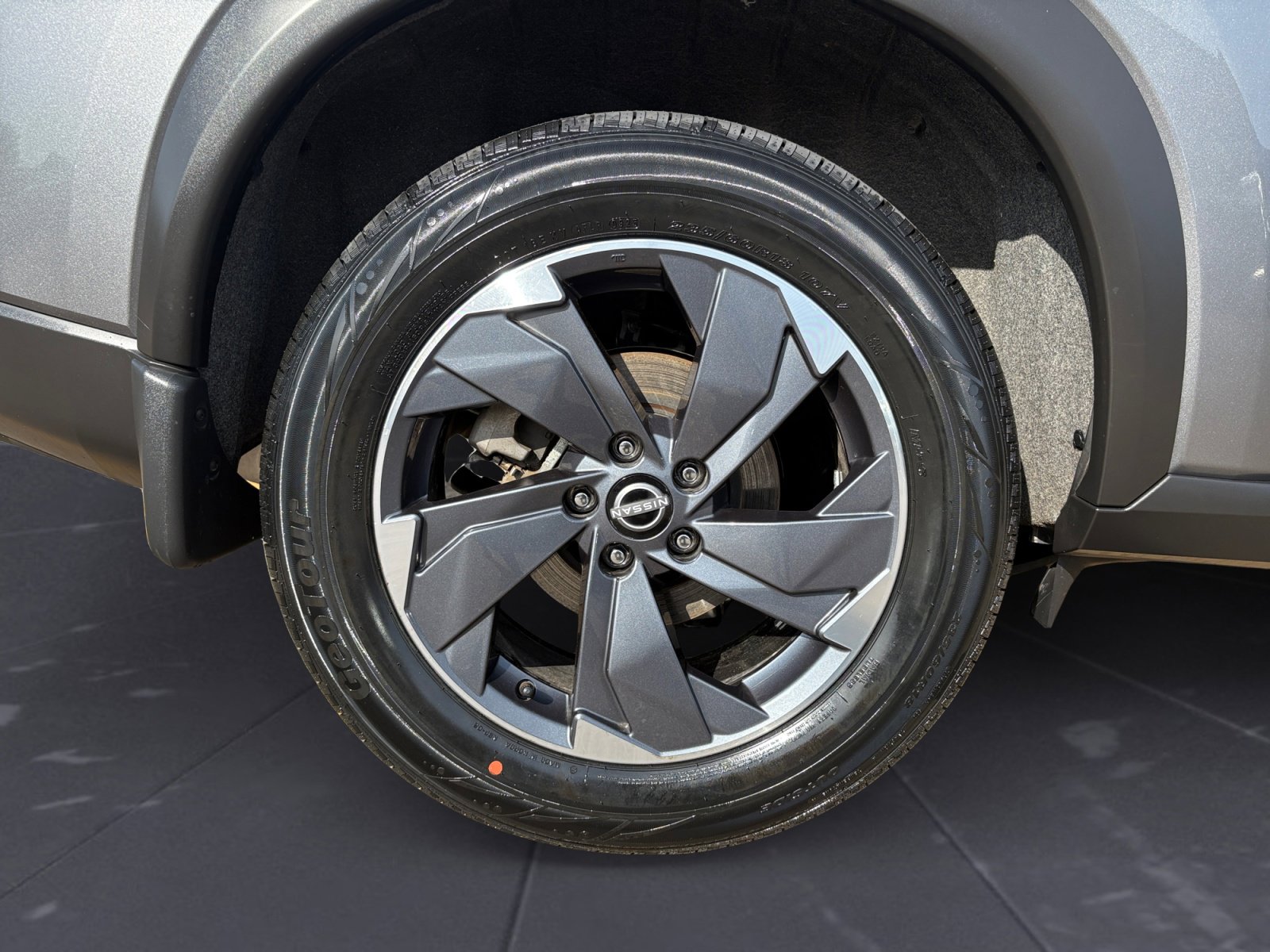 2024 Nissan Rogue SV photo 39