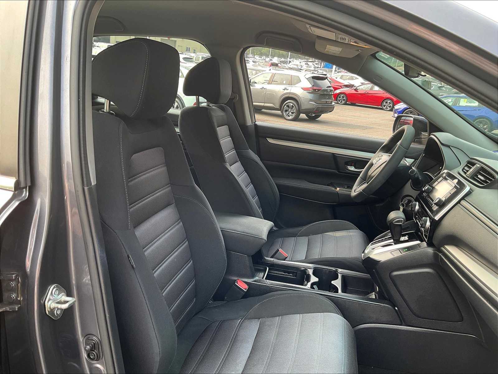 2018 Honda CR-V LX photo 11