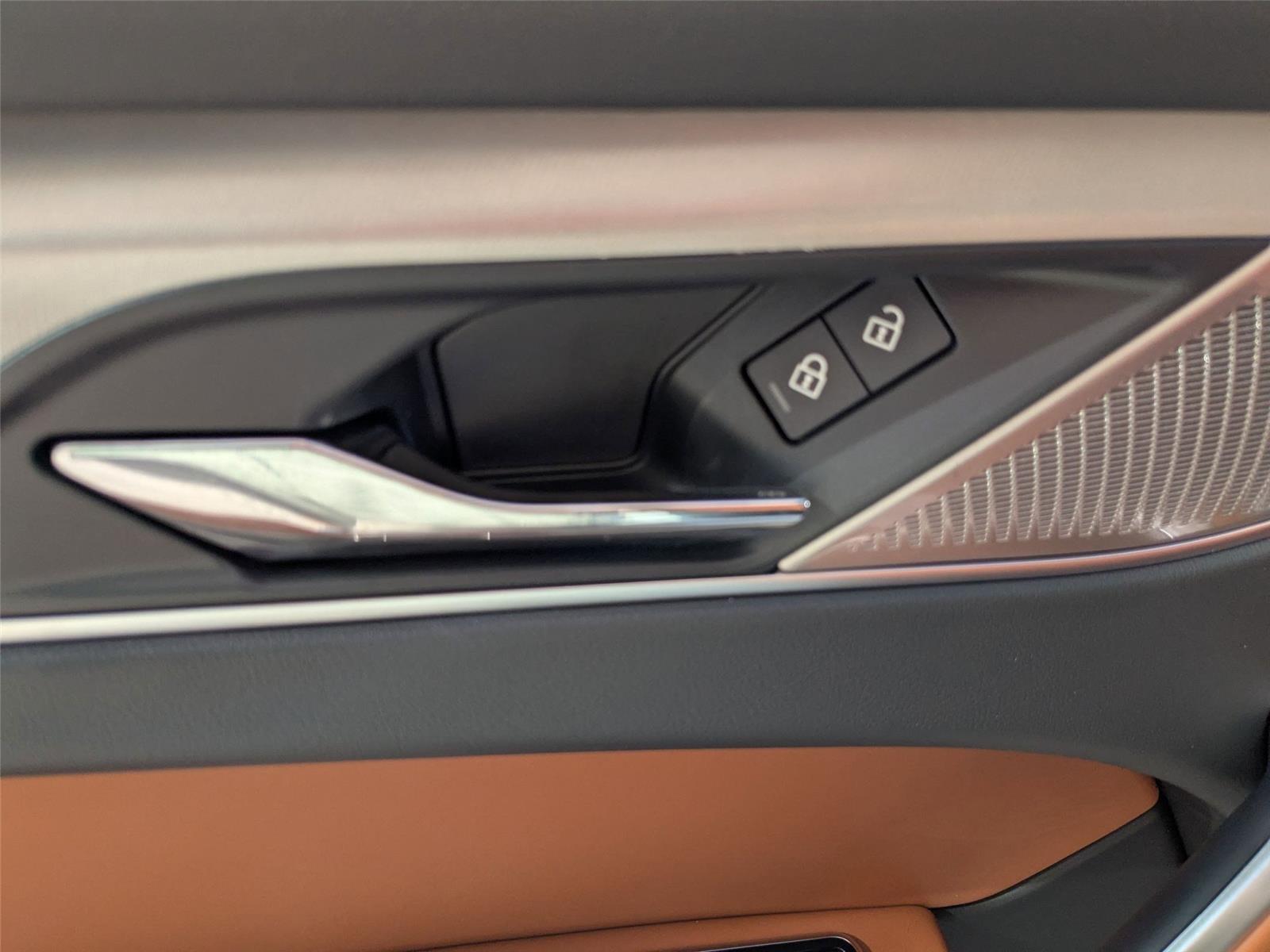 2026 Jaguar F-PACE P250 R-Dynamic S photo 10