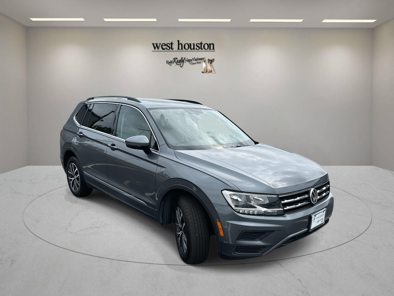 2020 Volkswagen Tiguan SE photo 2