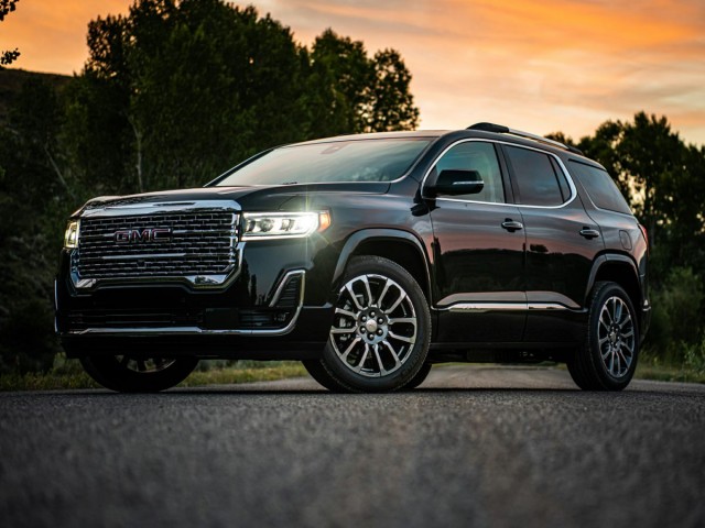 2023 GMC Acadia Denali's photo