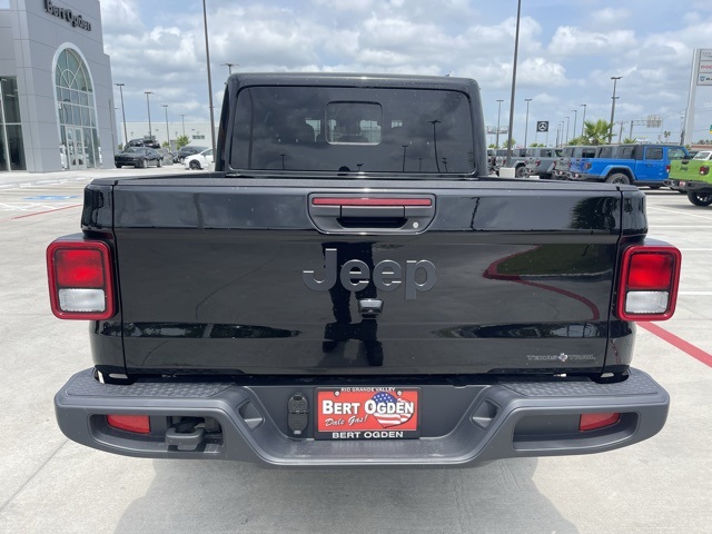 2025 Jeep Gladiator Sport photo 6