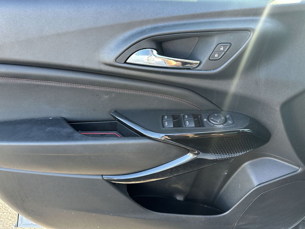 2025 Chevrolet Trax photo 27
