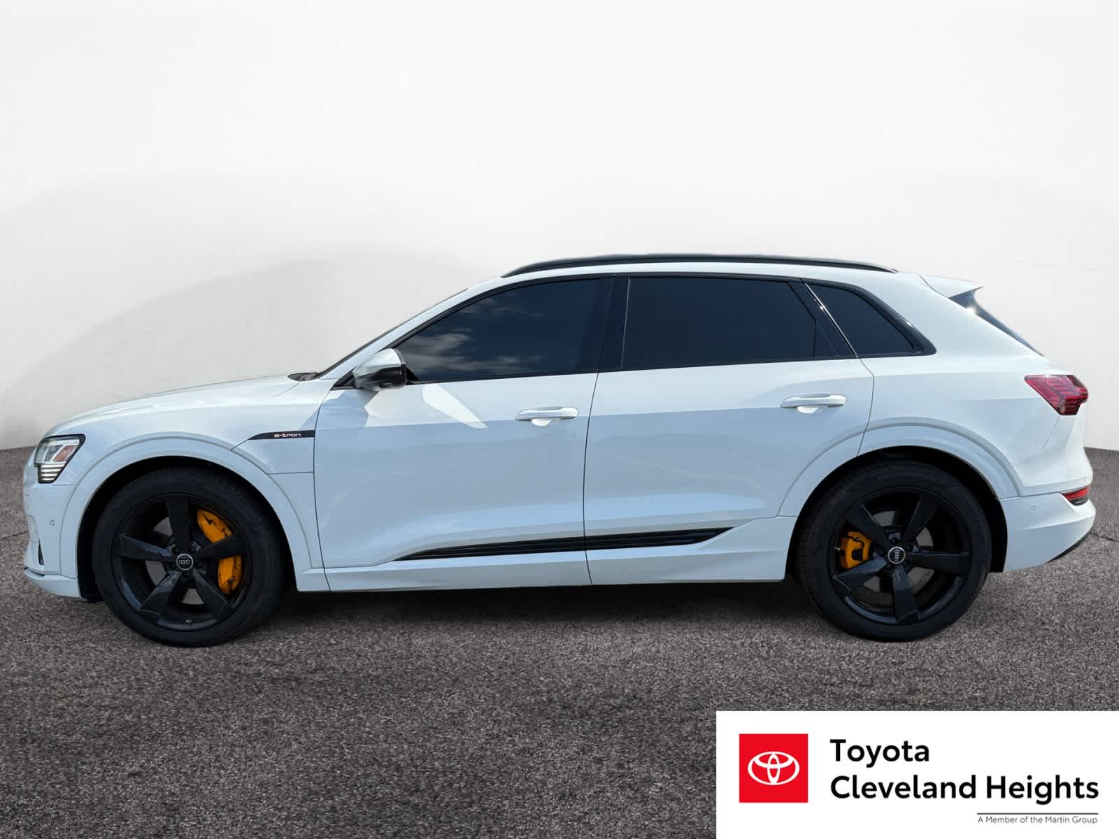 Used 2022 Audi e-tron Premium Plus with VIN WA1LAAGE0NB019199 for sale in Cleveland Heights, OH
