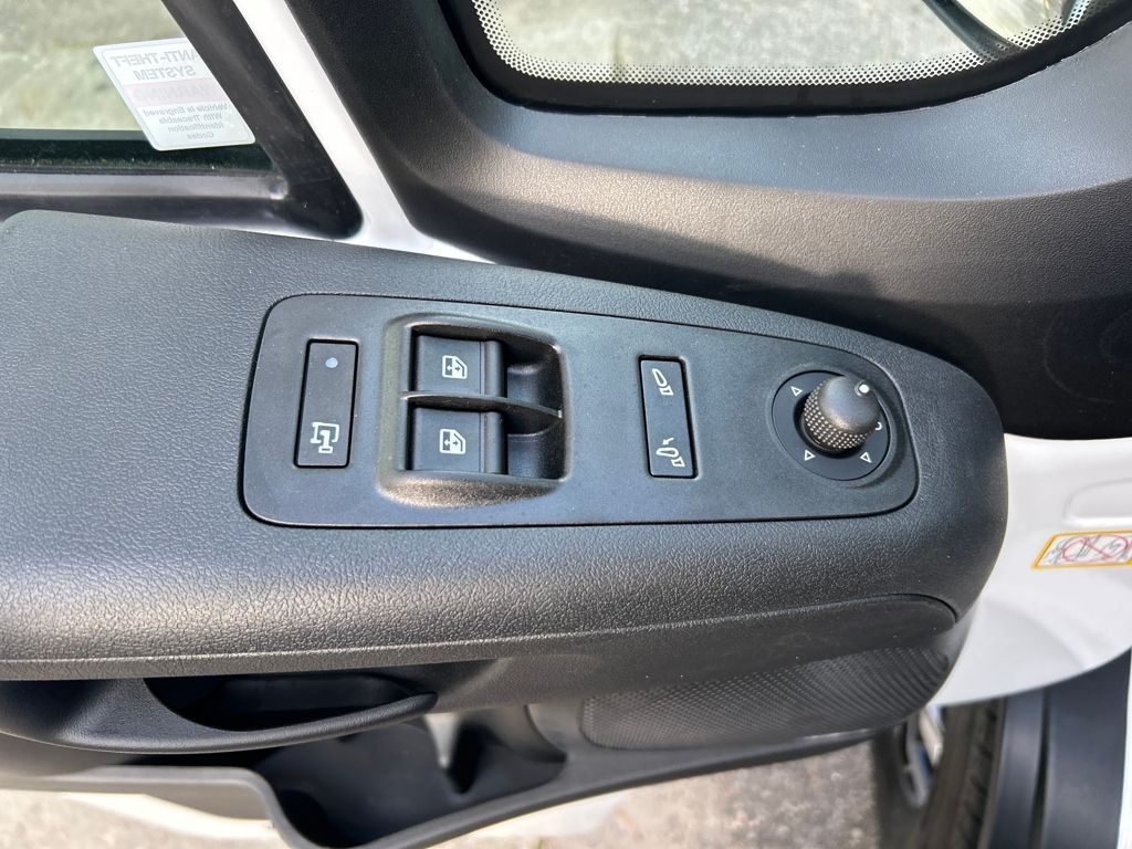 2026 Ram ProMaster 2500 SLT photo 3