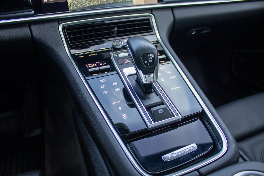 2021 Porsche Panamera 4 photo 21