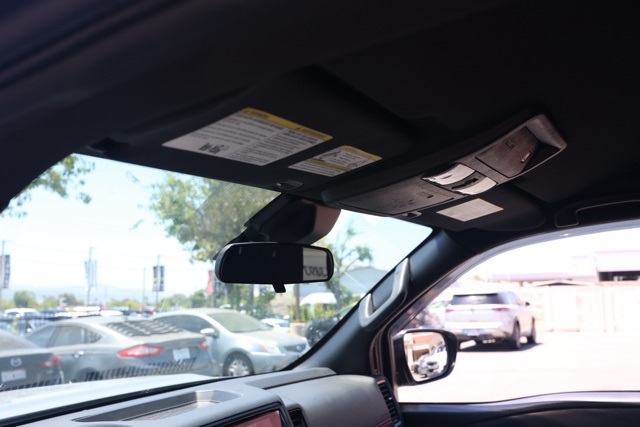 2023 Nissan Frontier PRO-4X photo 11