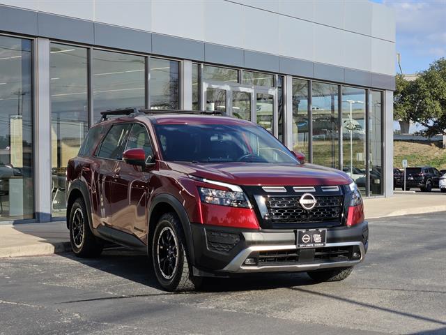 2024 Nissan Pathfinder Rock Creek photo 2