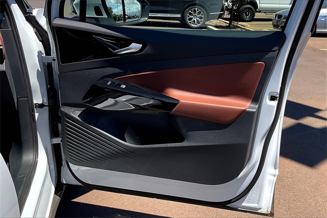 2022 Volkswagen ID.4 Pro S photo 22