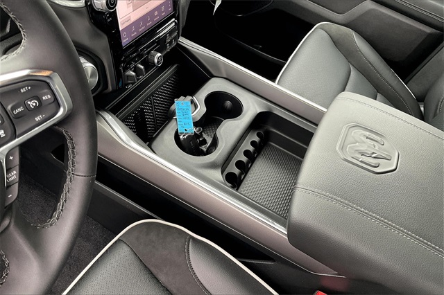 2025 Ram 1500 Laramie photo 8