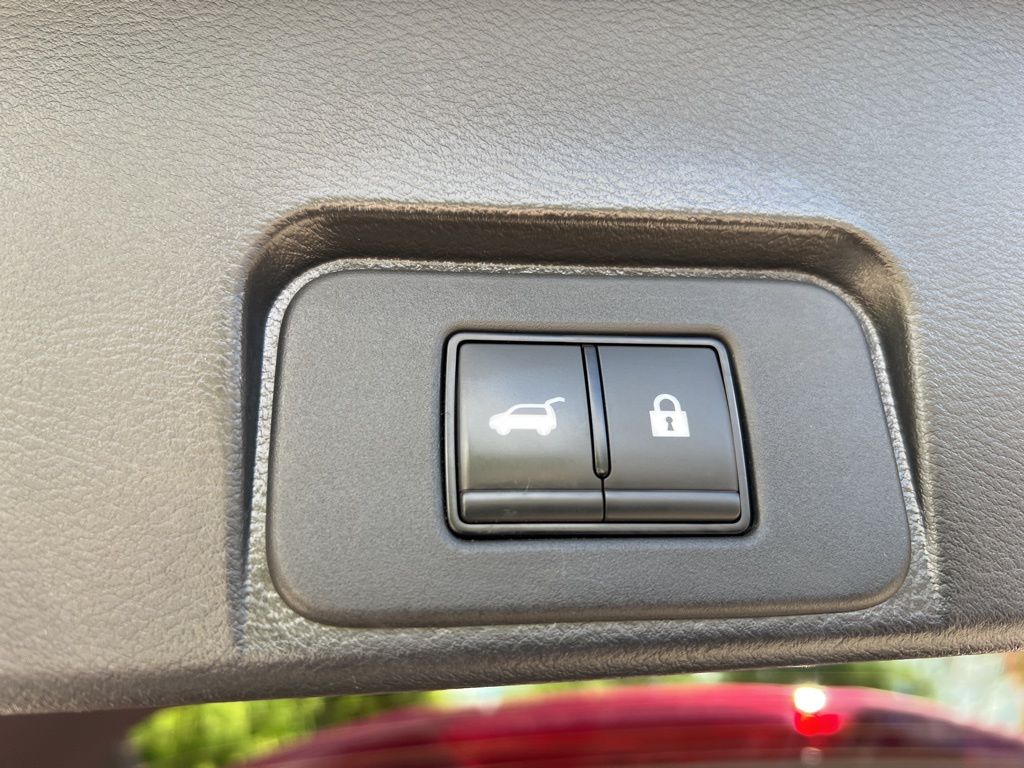2023 Nissan Rogue SV photo 14