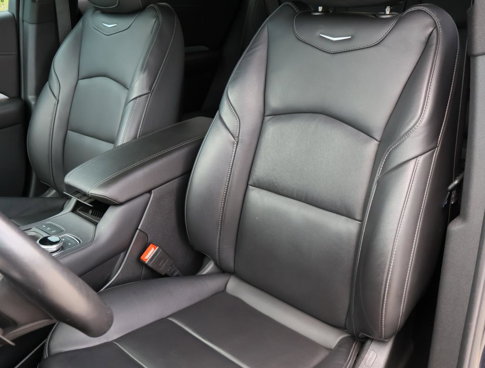 2022 Cadillac XT4 Premium Luxury photo 16
