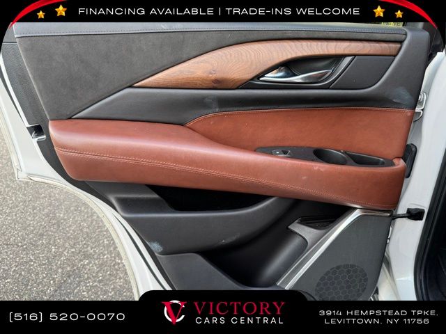 2020 Cadillac Escalade Luxury photo 16