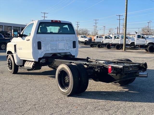2024 Chevrolet Silverado 5500HD Work Truck photo 4