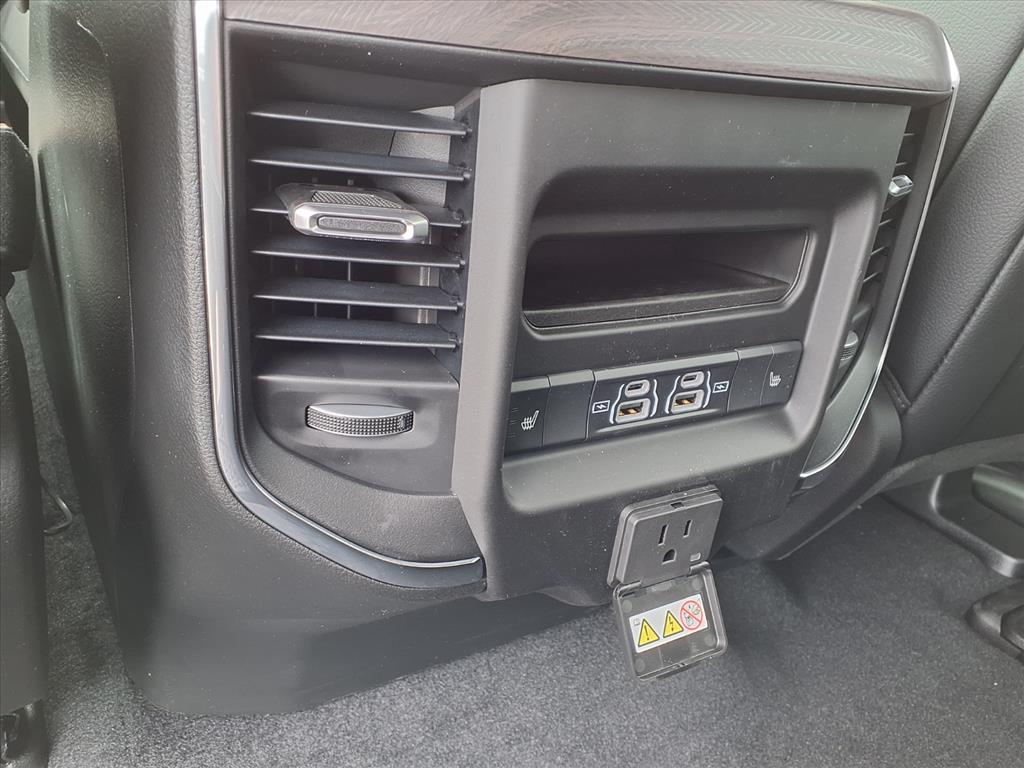 2026 Ram 1500 Laramie photo 4