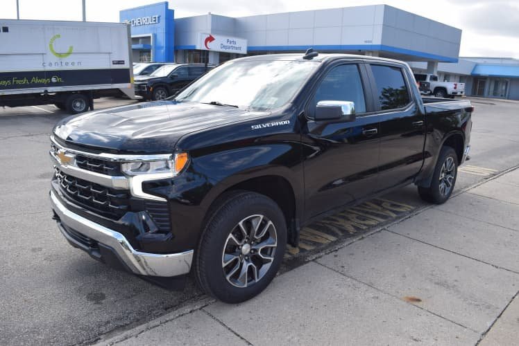 2022 Chevrolet Silverado 1500 LT photo 3