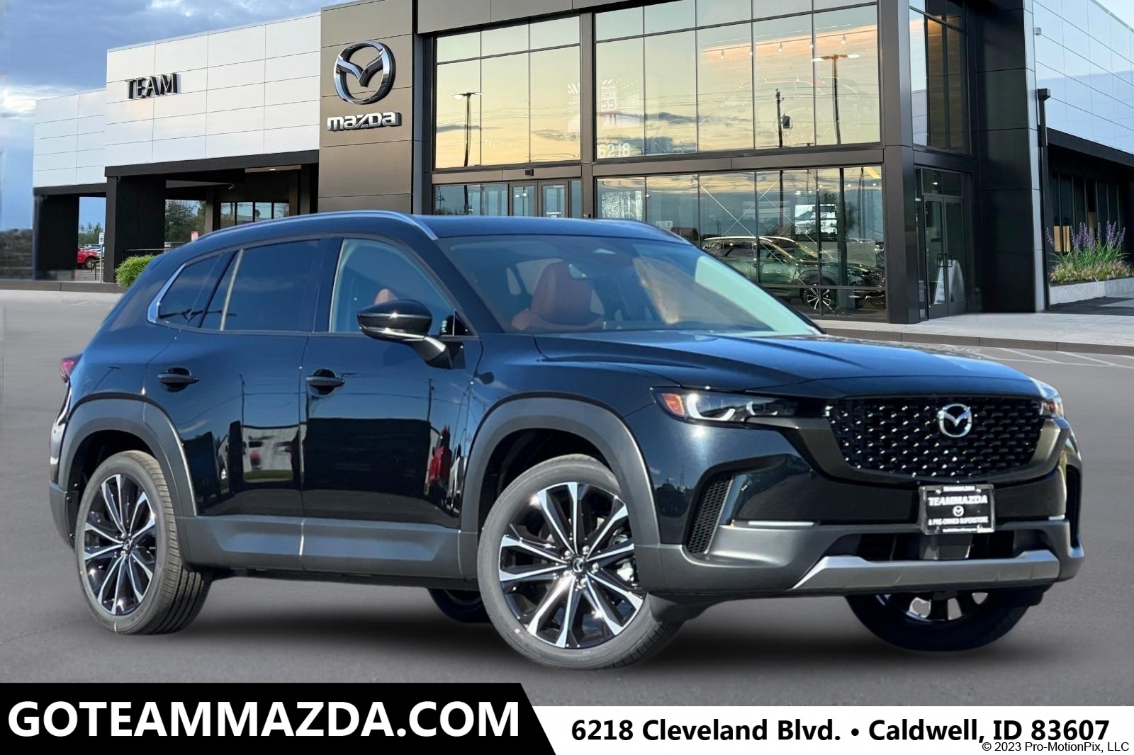 2025 Mazda CX-50 Premium's photo