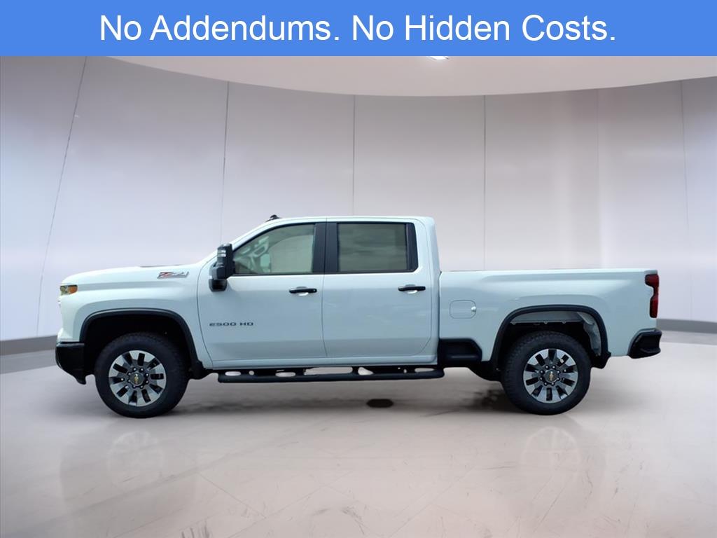 2026 Chevrolet Silverado 2500HD Custom photo 2