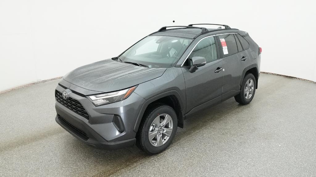 2025 Toyota RAV4 XLE's photo