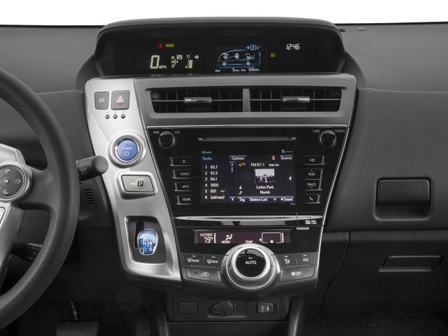 2017 Toyota Prius V Four photo 10
