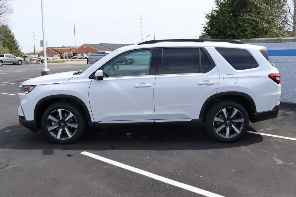 2025 Honda Pilot Elite photo 2