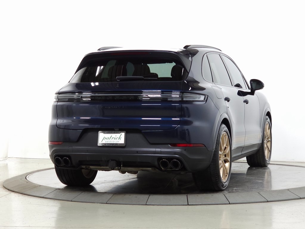 2024 PORSCHE CAYENNE - Image 7