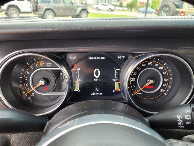 2021 Jeep Wrangler Unlimited Sahara Altitude photo 31