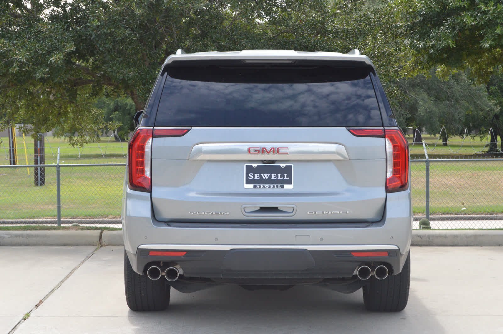 2024 Gmc Yukon Denali photo 4