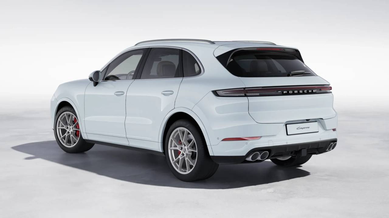 2026 Porsche Cayenne S photo 2