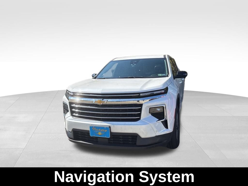 2024 Chevrolet Traverse photo 2