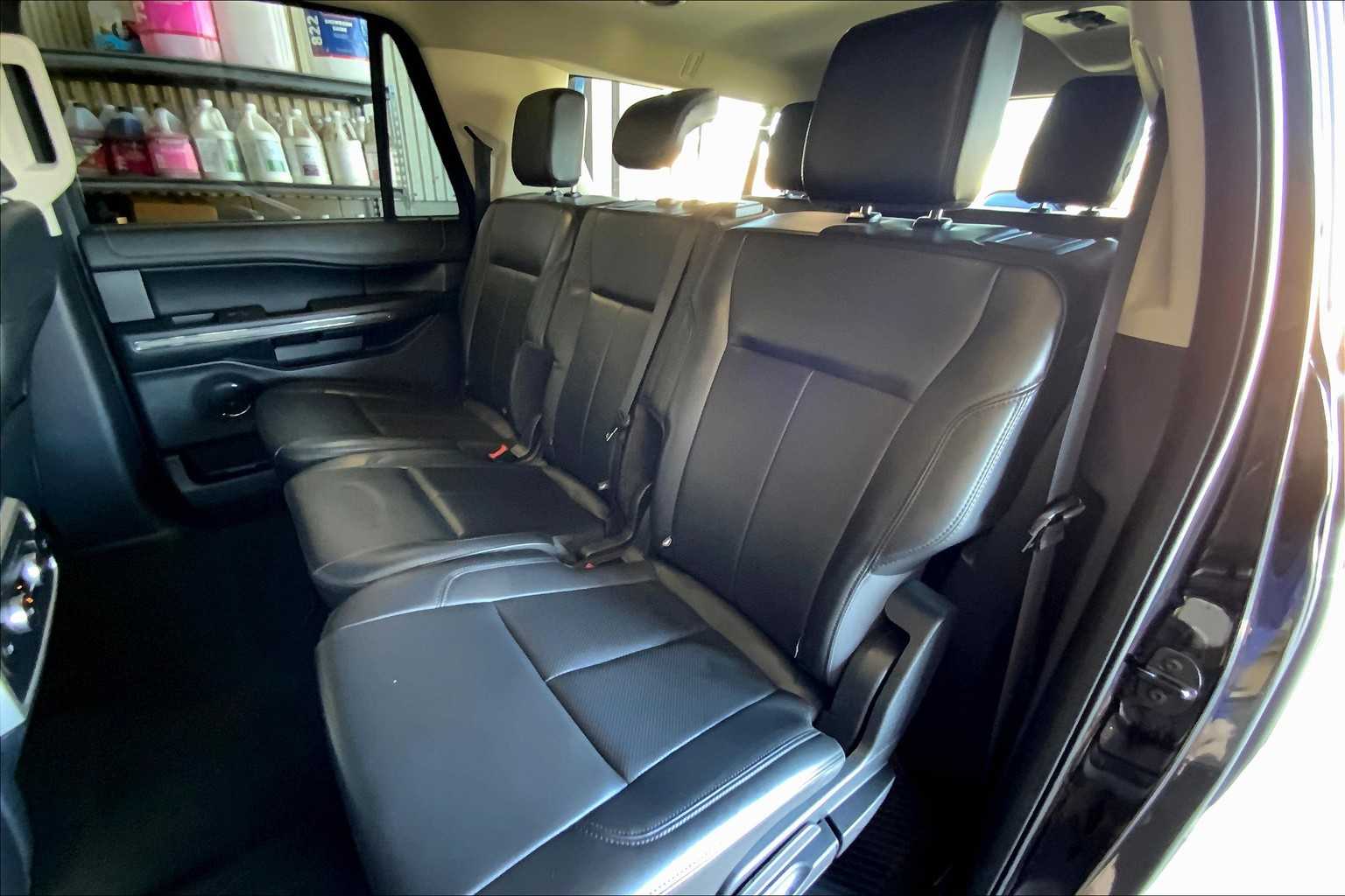 2024 Ford Expedition MAX XLT photo 17